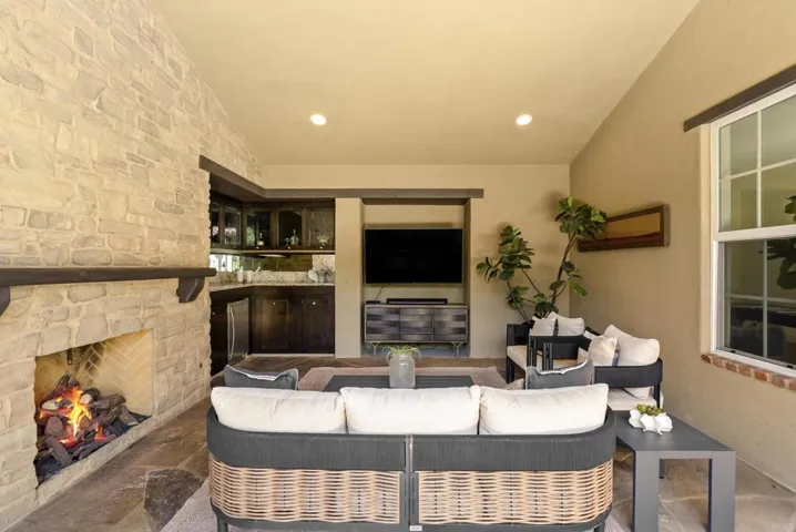 7716 Briza Placida, San Diego, California 92127