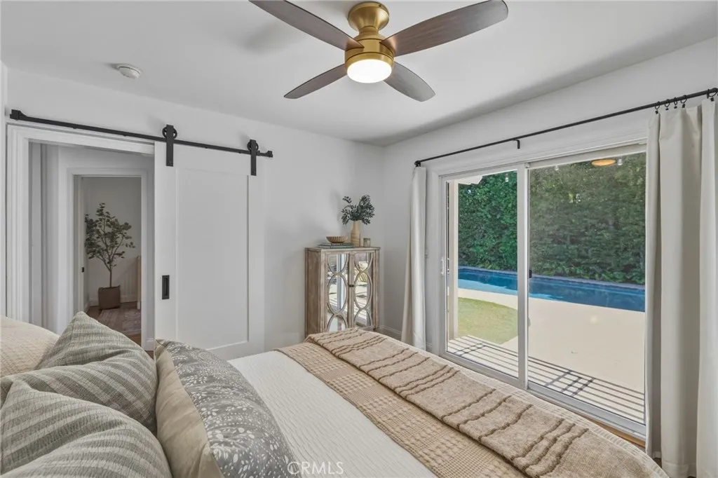 primary bedroom opens to backyard