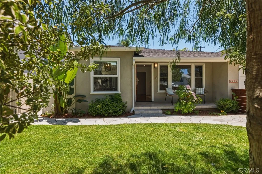 private front yard