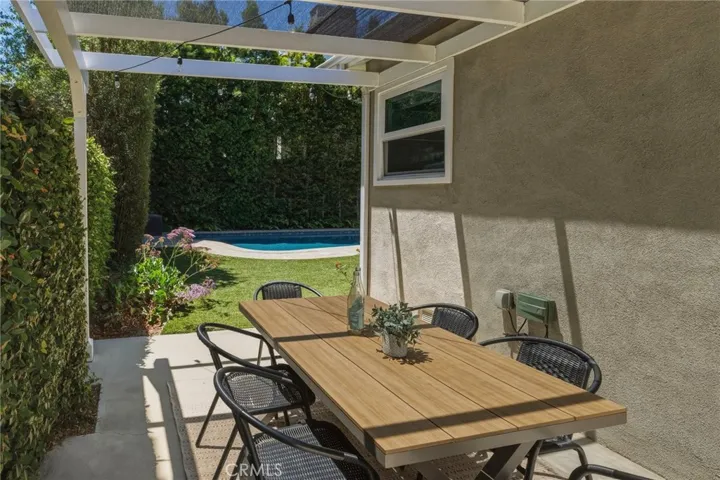 outdoor entertaining and dining perfection