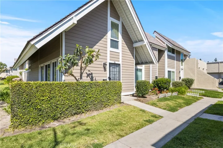 51 Golden Glen Street 1, Irvine, California 92604
