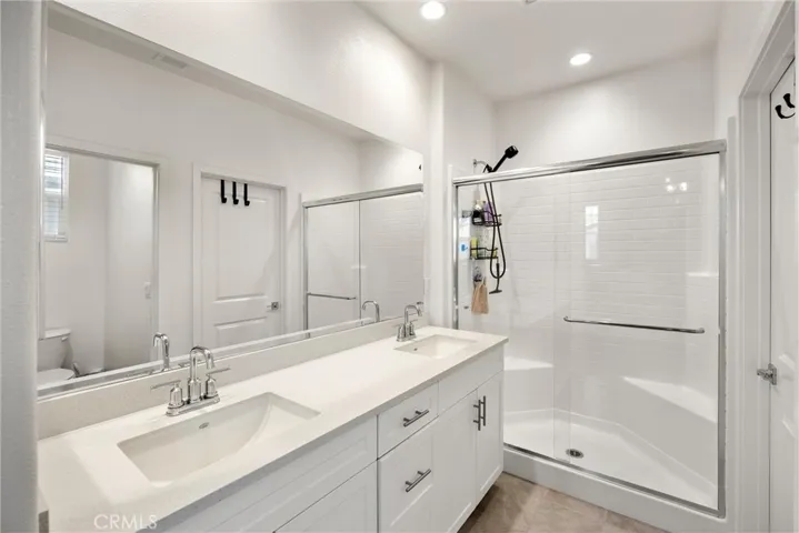 16064 Jamie 7, Fontana, California 92336