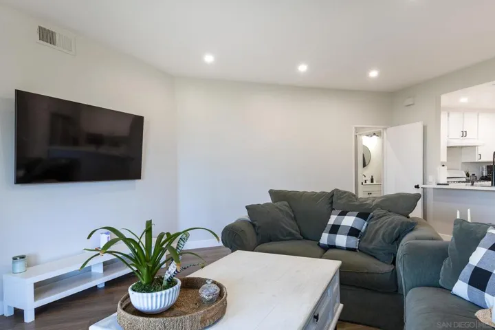 7336 Mission Dam Ter Unit 199, Santee, California 92071