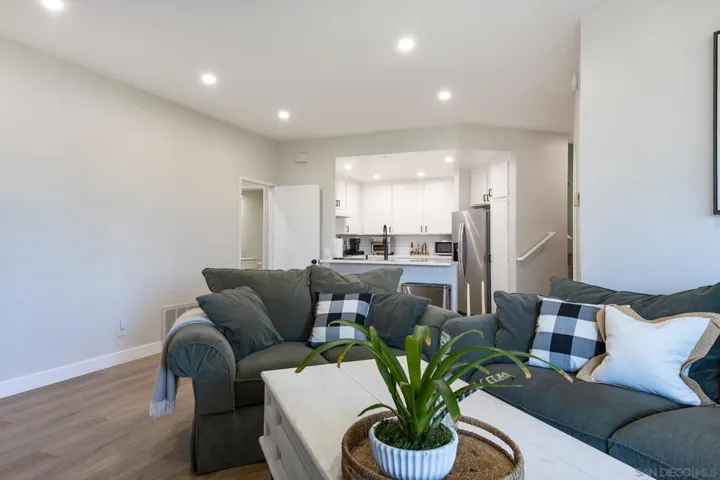7336 Mission Dam Ter Unit 199, Santee, California 92071