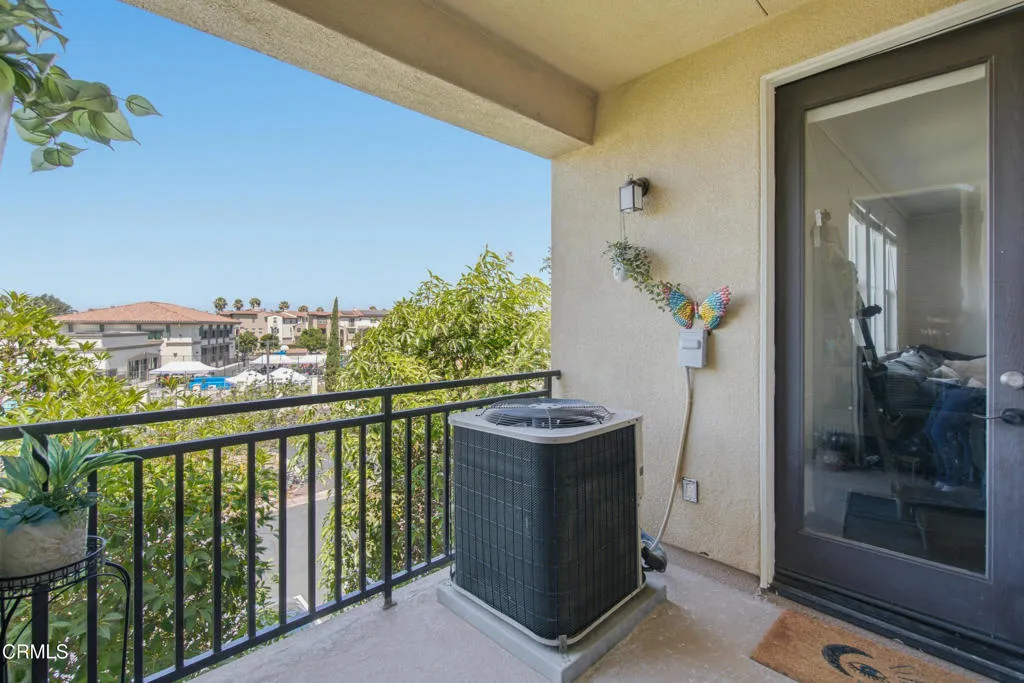 26_balcony