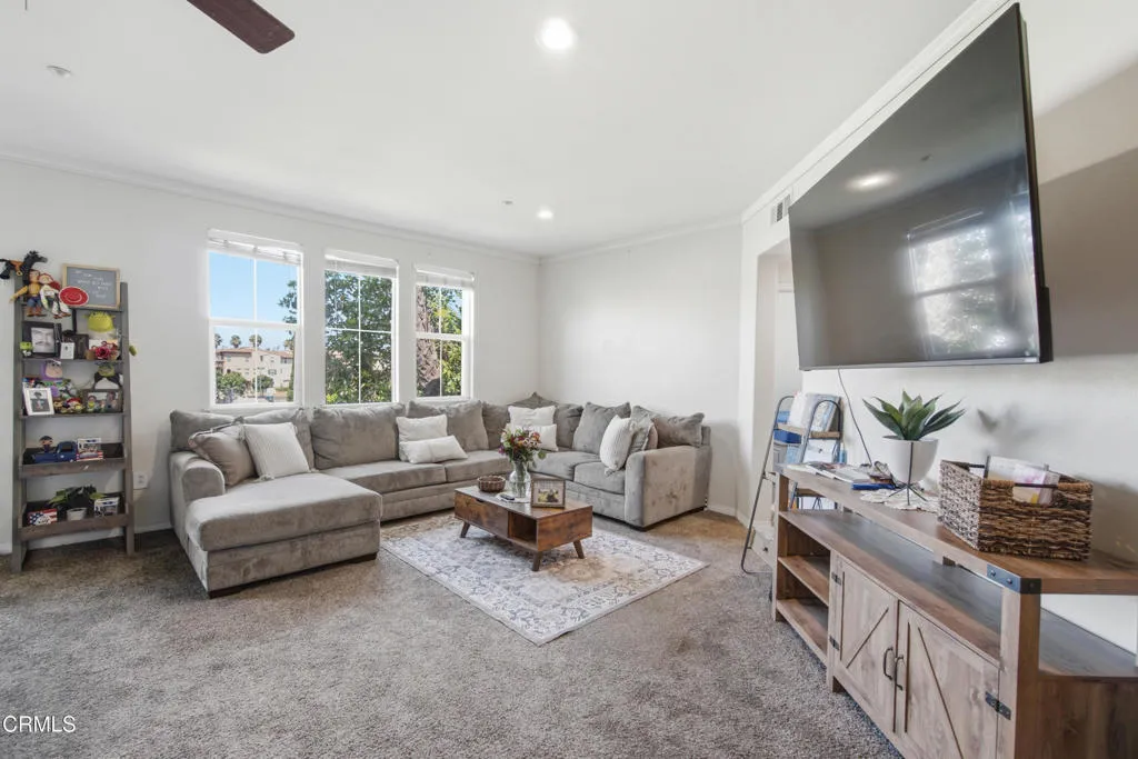 10_living room