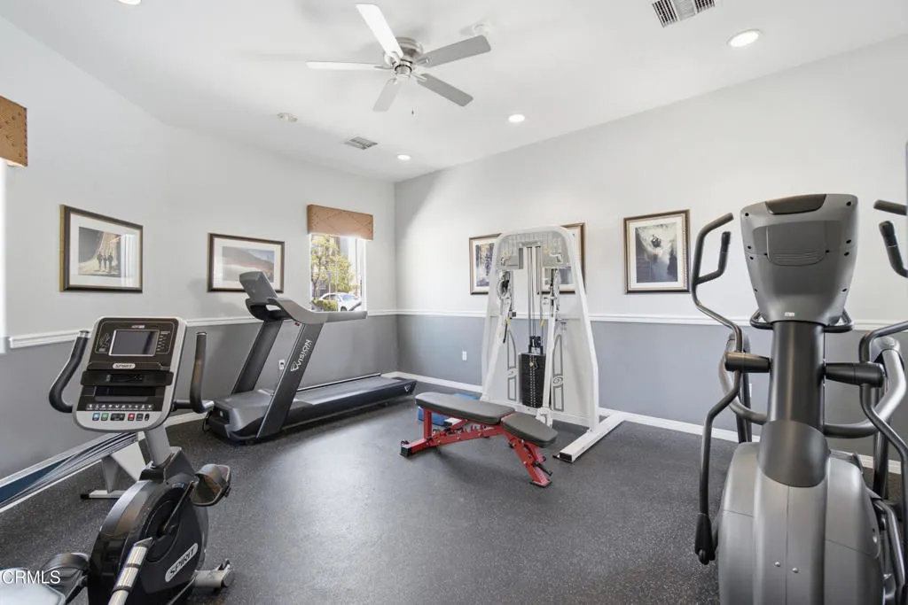 32_community gym