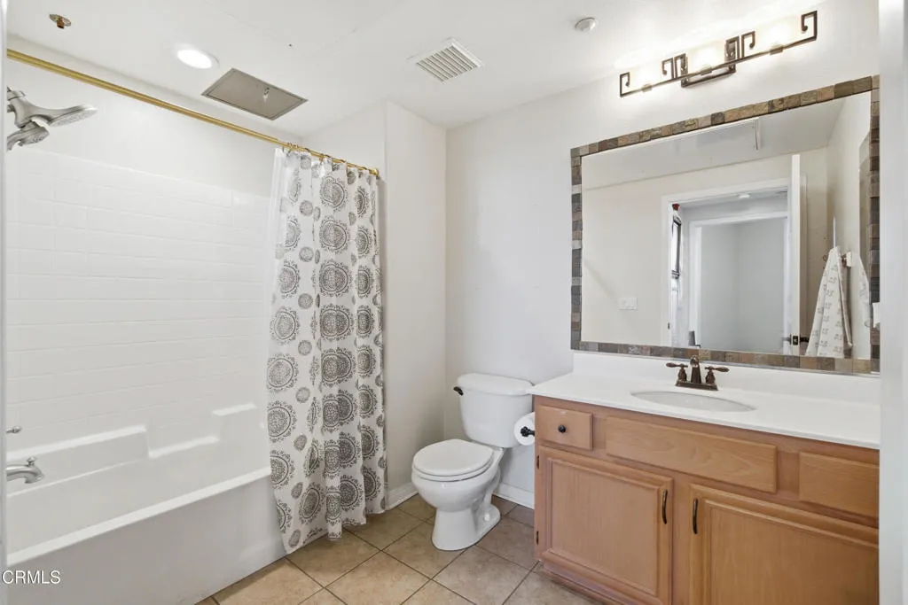 14_bathroom