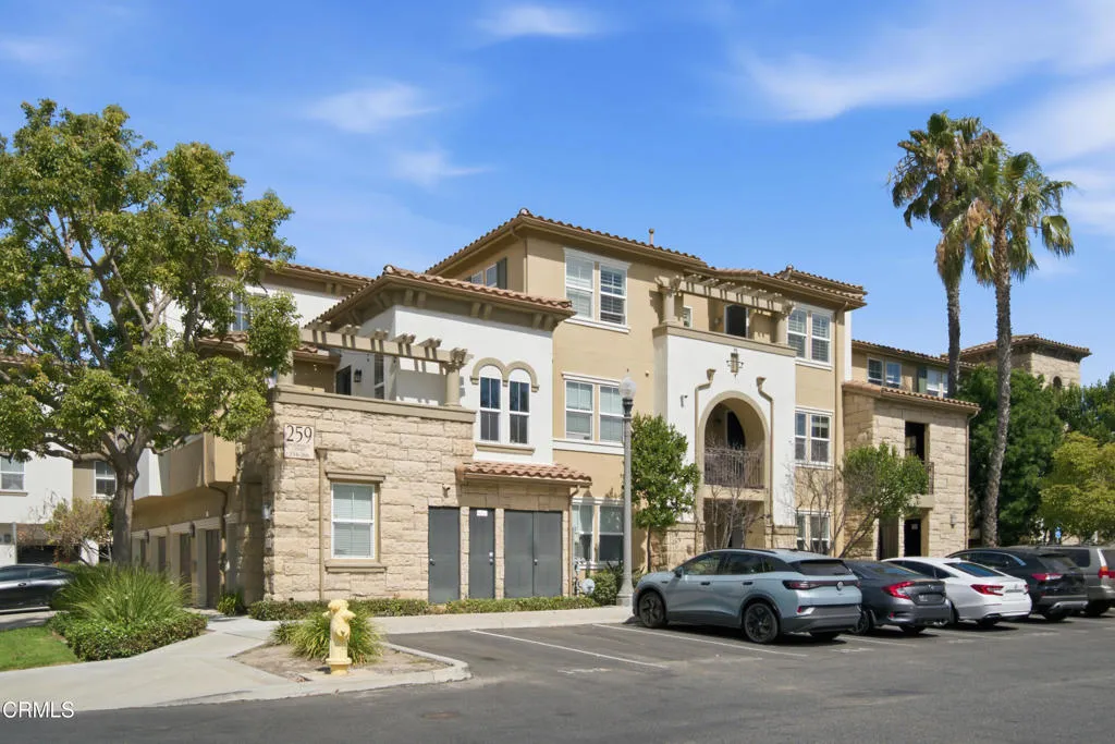 1_building exterior