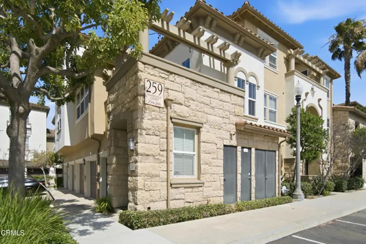 2_building exterior
