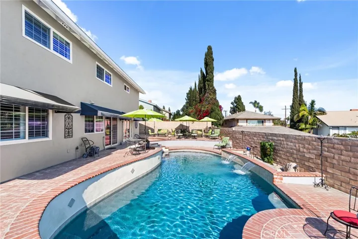 996 W Northwood Ave, Brea, California 92821