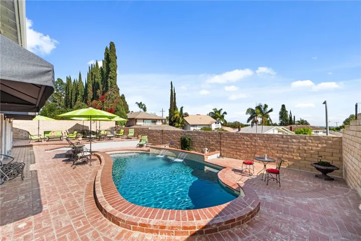 996 W Northwood Ave, Brea, California 92821