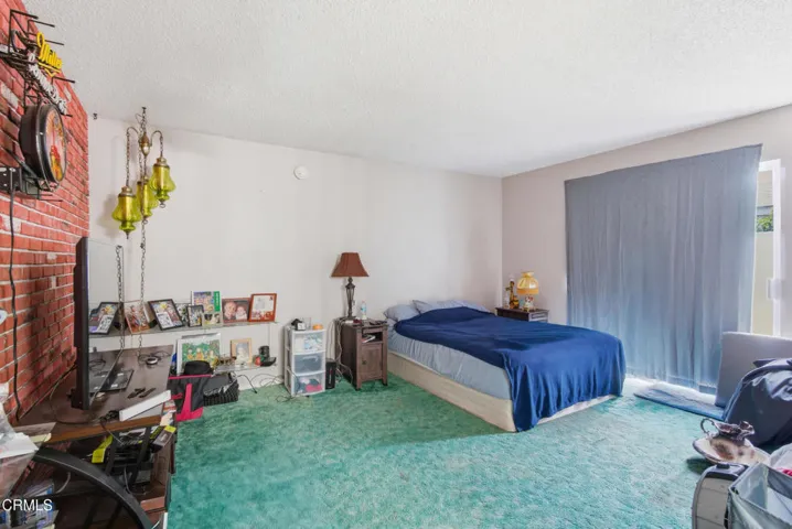 24_bedroom