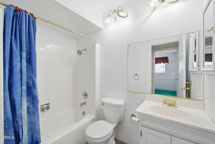 21_bathroom