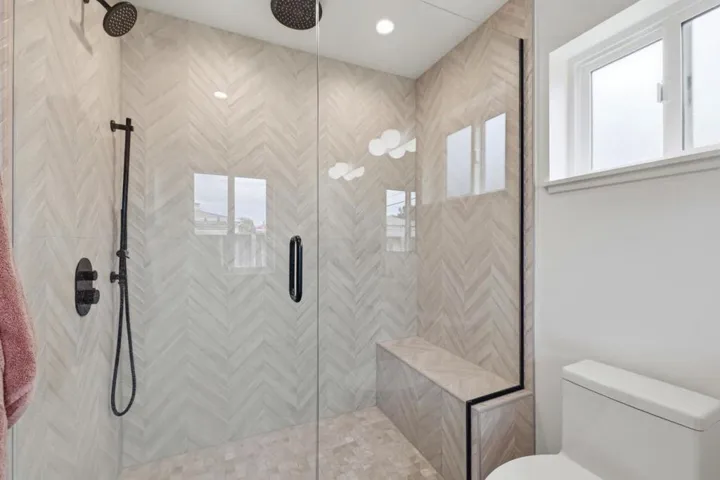 2133 Santa Cruz Avenue, Santa Clara, California 95051
