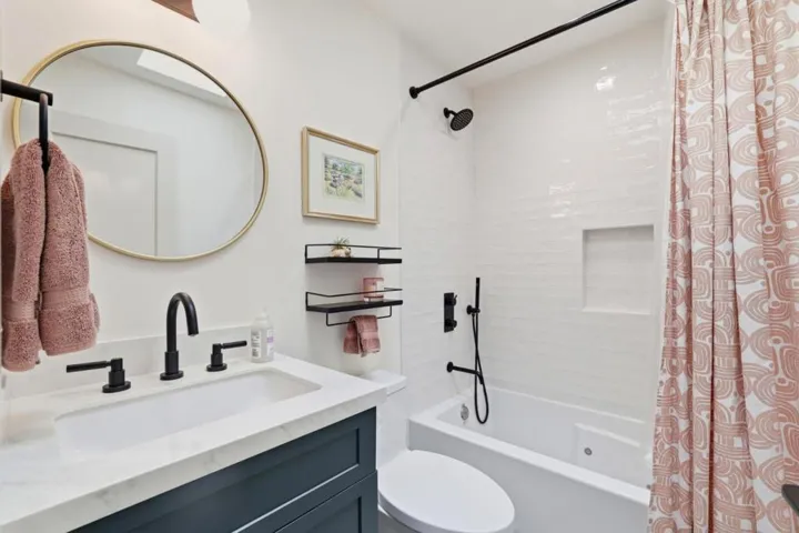 2133 Santa Cruz Avenue, Santa Clara, California 95051