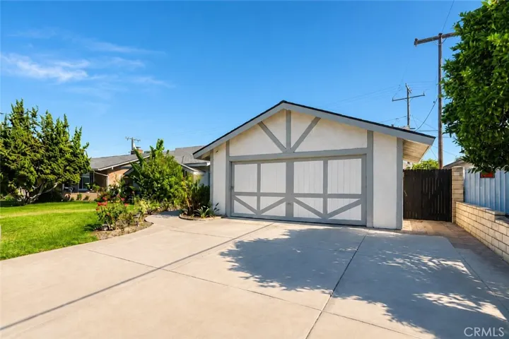 1968 W Chanticleer, Anaheim, California 92804