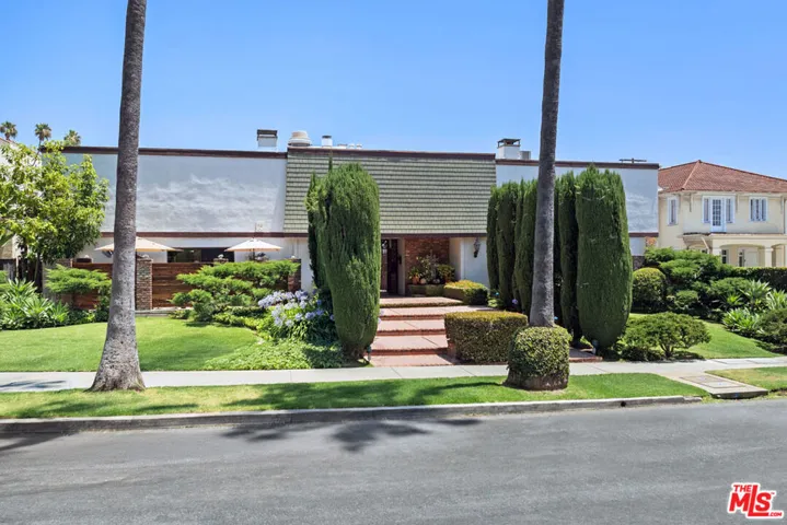 1910 Rodney Drive 9, Los Angeles, California 90027