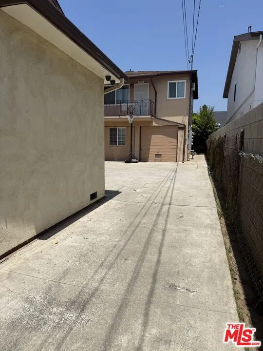 Driveway to Building
