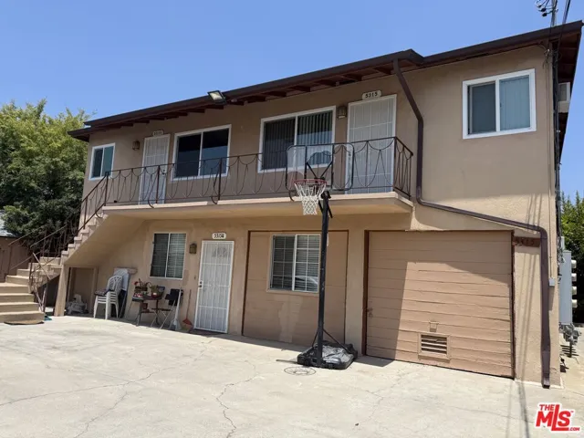 Front of Entire Building- Unit