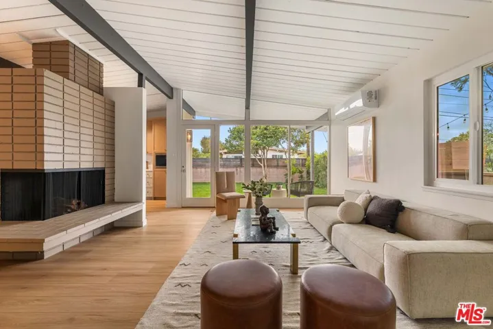 24005 Fulmar Avenue, Torrance, California 90501
