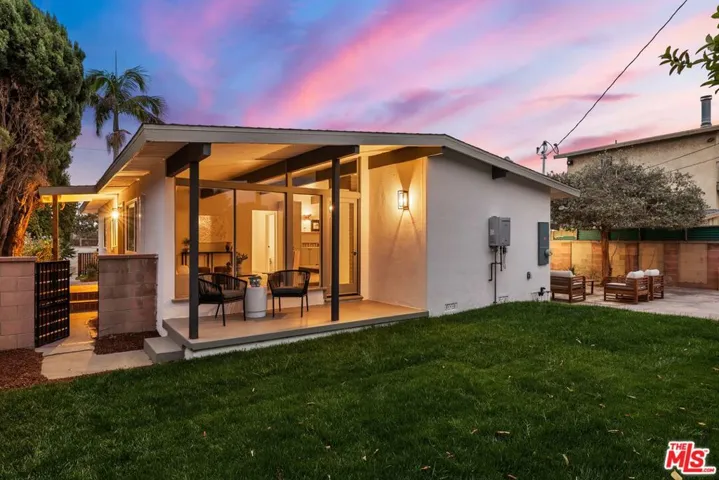24005 Fulmar Avenue, Torrance, California 90501