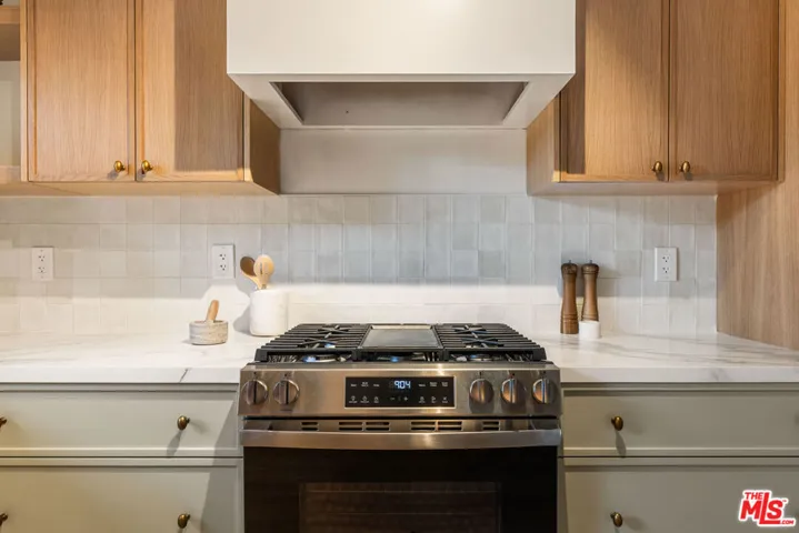 24005 Fulmar Avenue, Torrance, California 90501