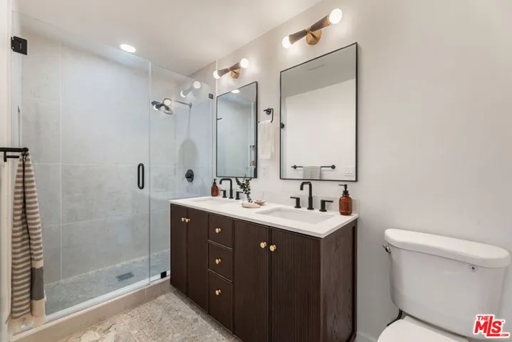 24005 Fulmar Avenue, Torrance, California 90501