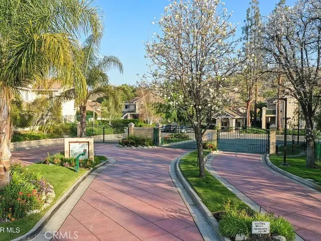 478 Shelburne Lane Unit B, Simi Valley, California 93065