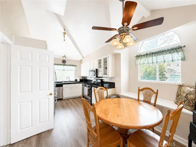 478 Shelburne Lane Unit B, Simi Valley, California 93065