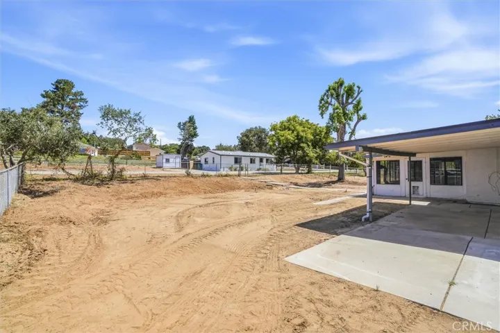652 Pomeroy Backyard