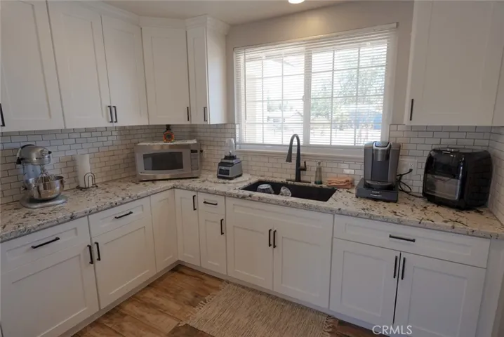 21018 Little Beaver, Apple Valley, California 92308