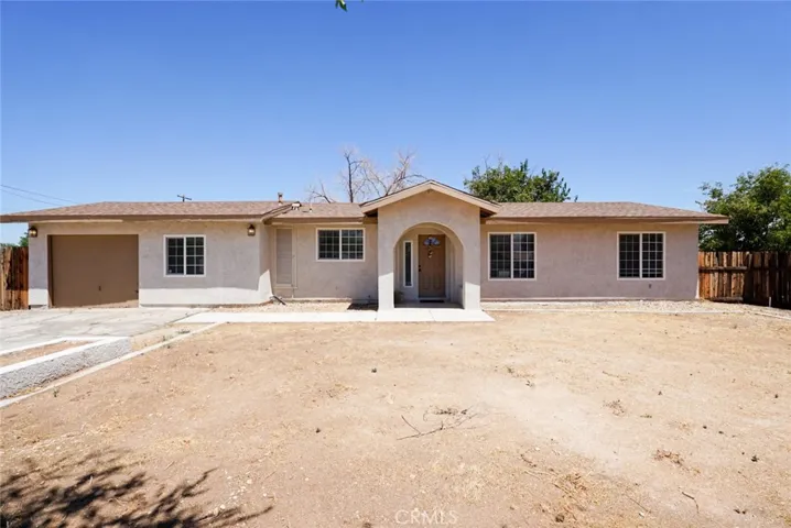 21018 Little Beaver, Apple Valley, California 92308