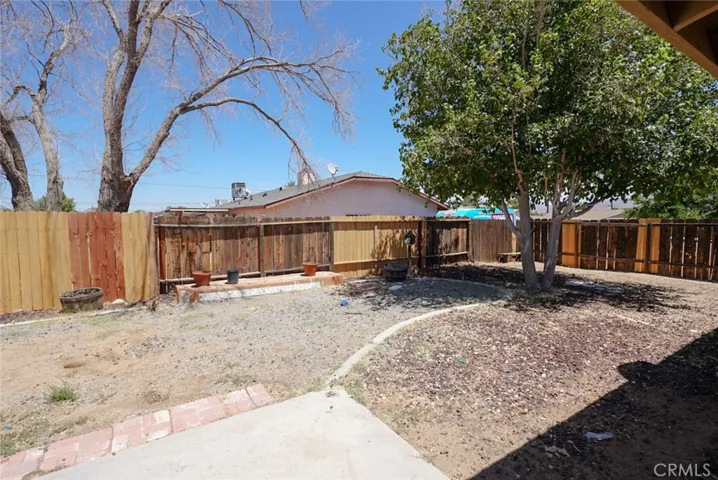 21018 Little Beaver, Apple Valley, California 92308