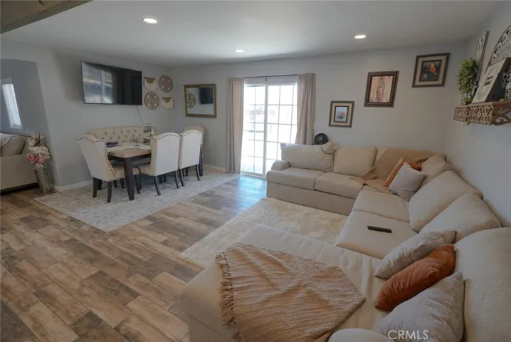 21018 Little Beaver, Apple Valley, California 92308
