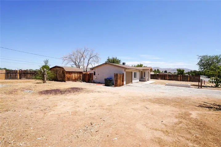 21018 Little Beaver, Apple Valley, California 92308
