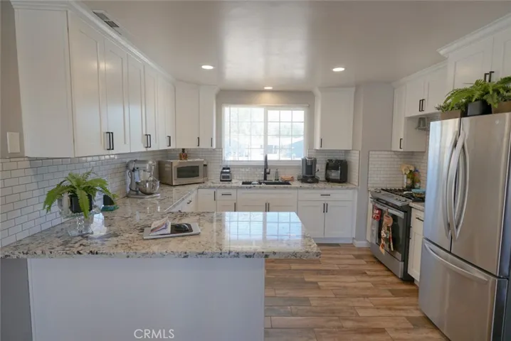 21018 Little Beaver, Apple Valley, California 92308