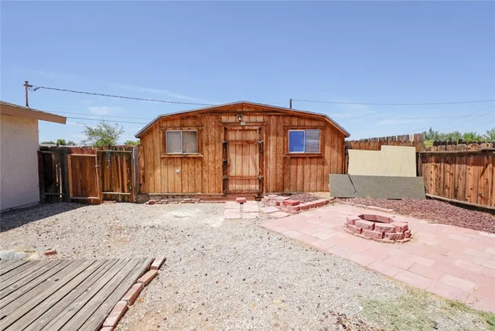 21018 Little Beaver, Apple Valley, California 92308