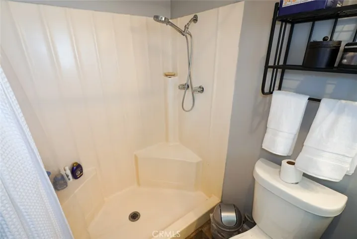 21018 Little Beaver, Apple Valley, California 92308