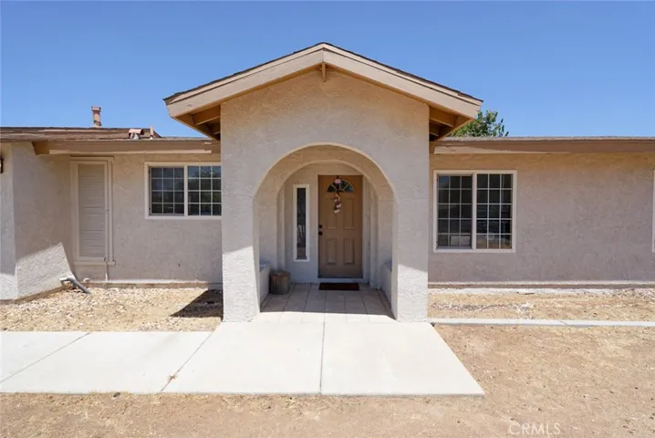 21018 Little Beaver, Apple Valley, California 92308
