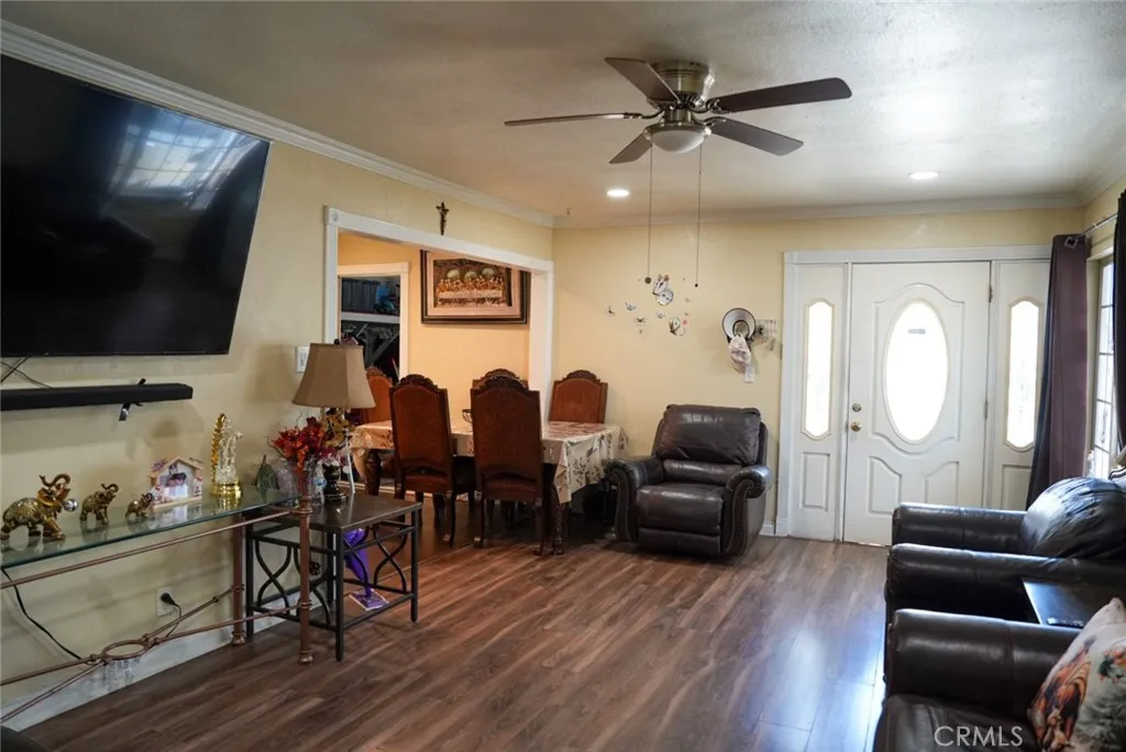 1512 W 153rd, Compton, California 90220 — photo 5