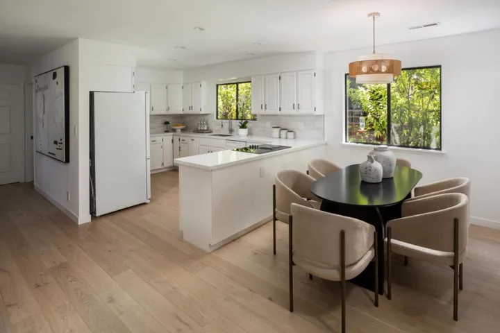 1514 Frontero Avenue, Los Altos, California 94024