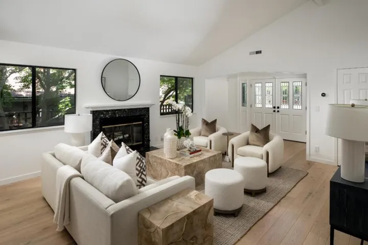 1514 Frontero Avenue, Los Altos, California 94024