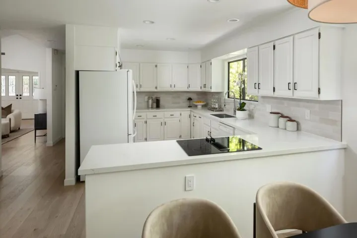 1514 Frontero Avenue, Los Altos, California 94024