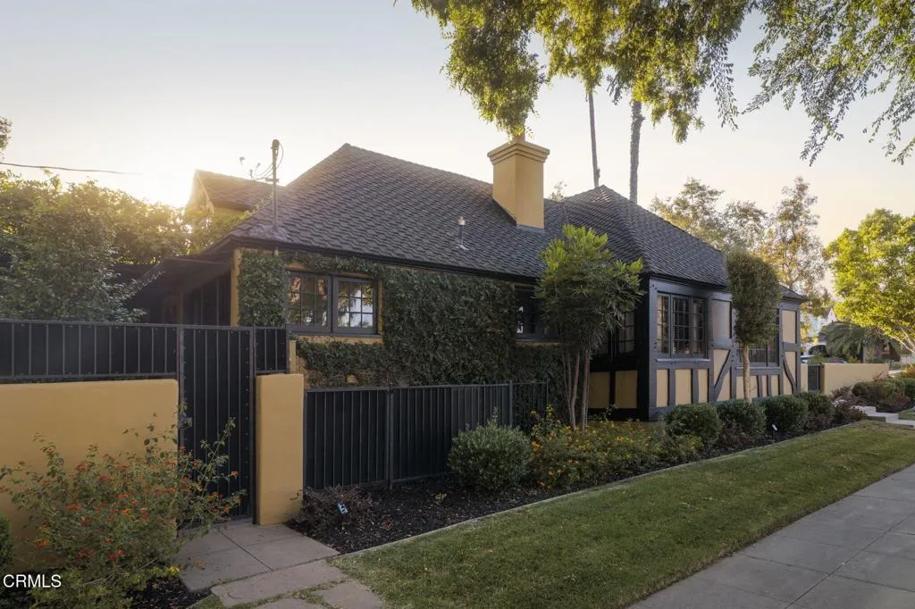 56-web-or-mls-2410 E. Orange Grove Blvd
