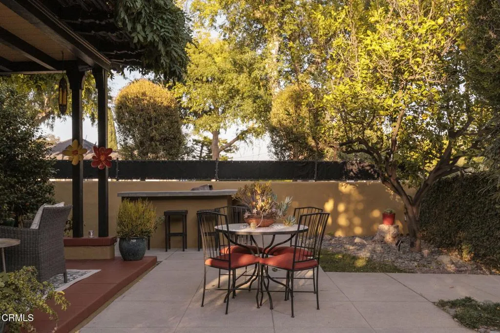 44-web-or-mls-2410 E. Orange Grove Blvd