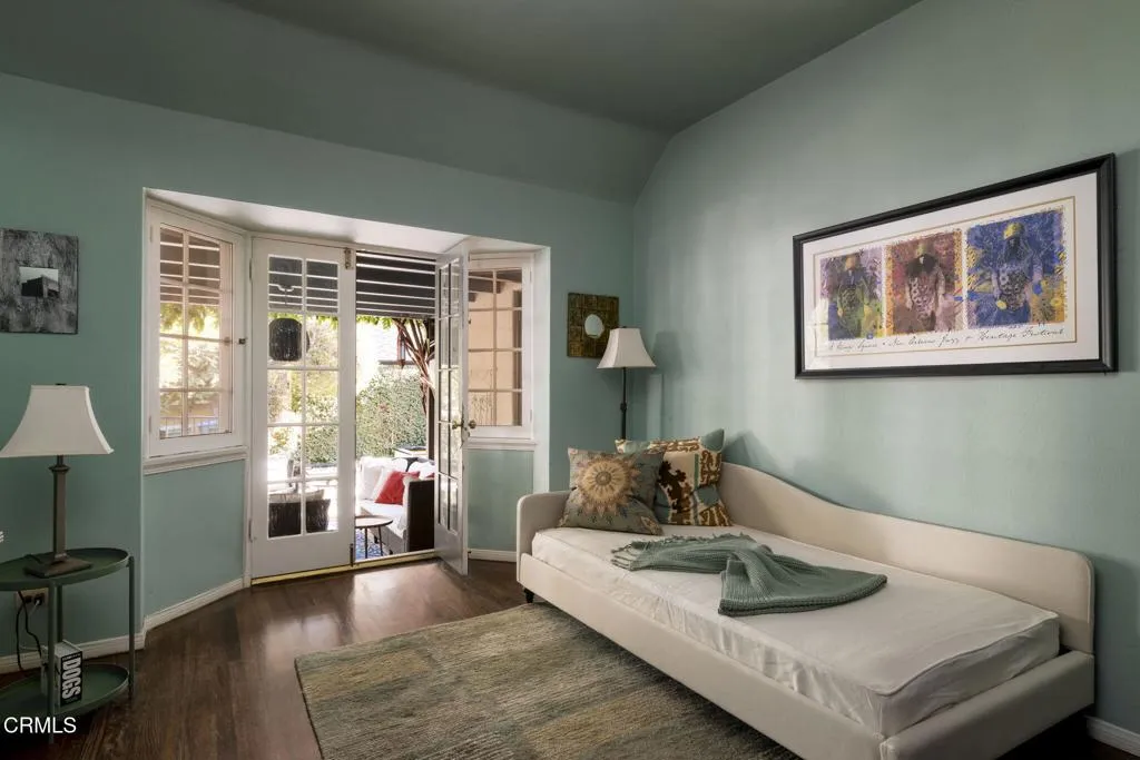 26-web-or-mls-2410 E. Orange Grove Blvd