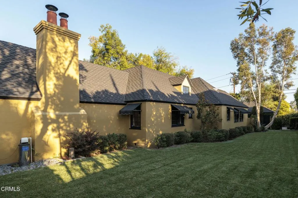52-web-or-mls-2410 E. Orange Grove Blvd