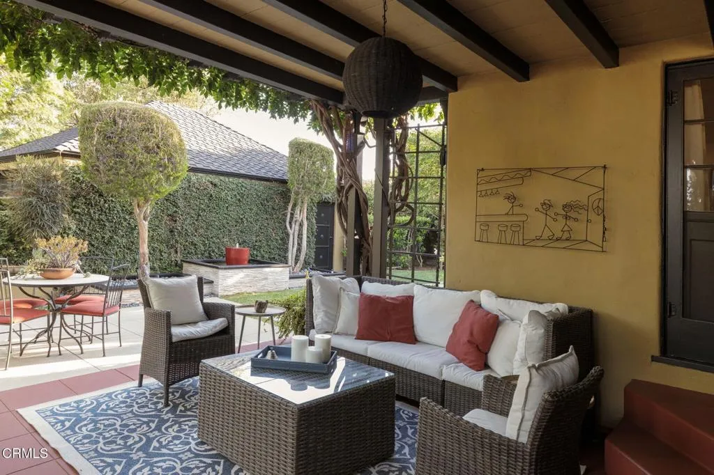 43-web-or-mls-2410 E. Orange Grove Blvd