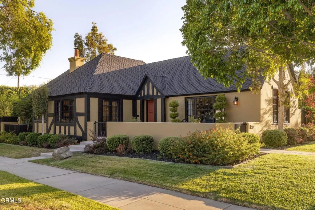 2-web-or-mls-2410 E. Orange Grove Blvd b